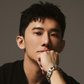 LEE JIN SEOK