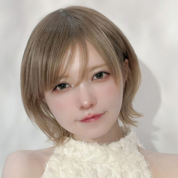 益若つばさ